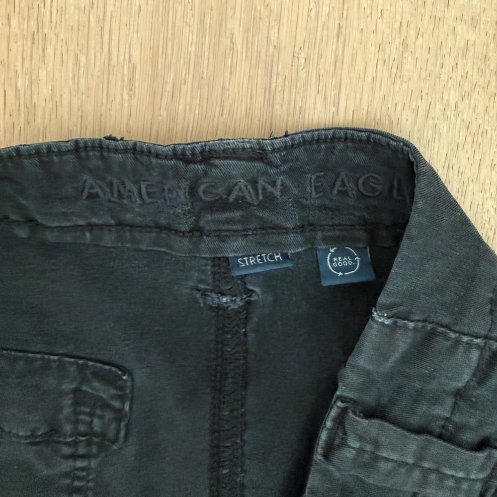 American Eagle Outfitters Black Cargo Pants - Picture 2 of 4